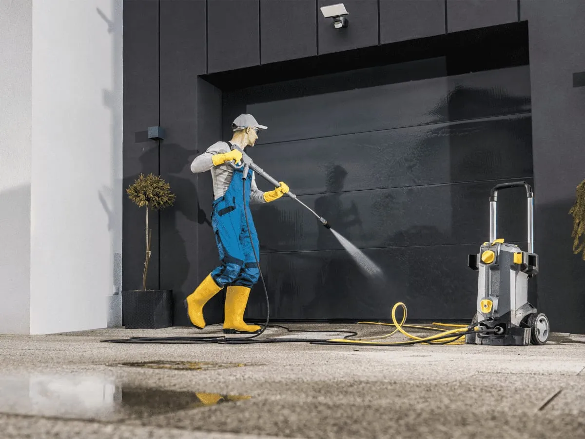 5 Reasons It’s a Good Idea to Get Power Washing Services Before Listing Your Home