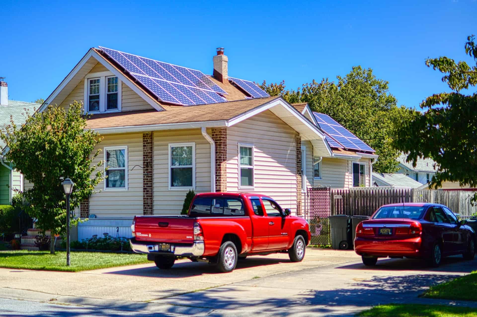 How Often Should You Get Solar Panel Cleaning Services?
