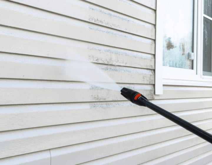 The Benefits of Professional Power Washing Services: When to Hire an Expert