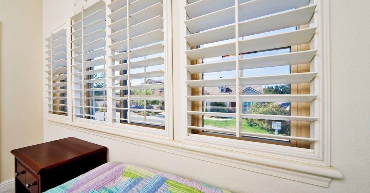 Premium Window Blind Cleaning Service to Revitalize Your Space