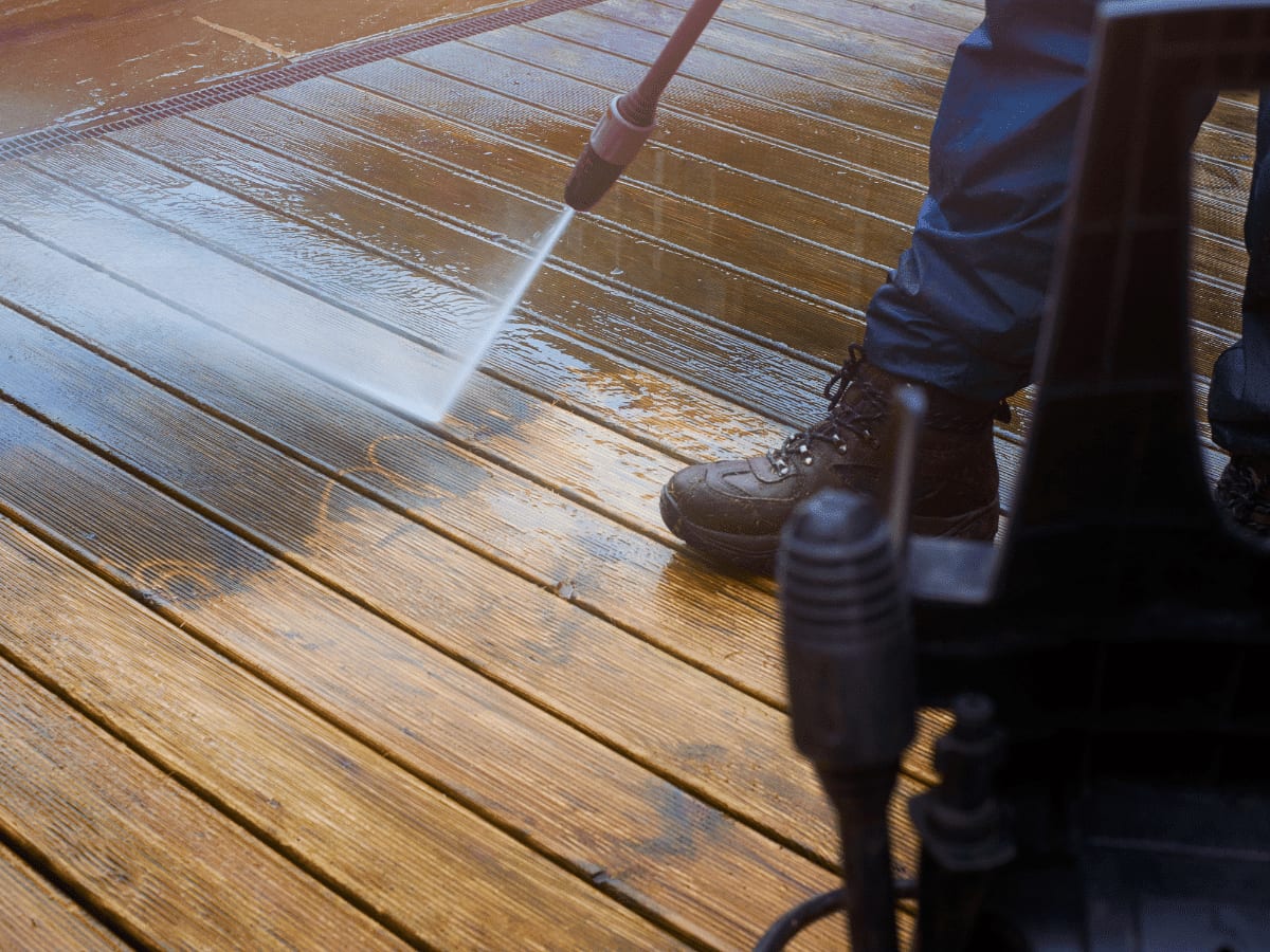 2 Pressure Washing Jobs To Complete Before Winter Arrives