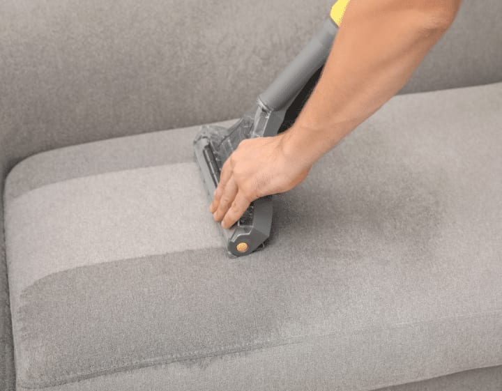 Professional Upholstery Cleaning: When to Call in the Experts and What to Expect