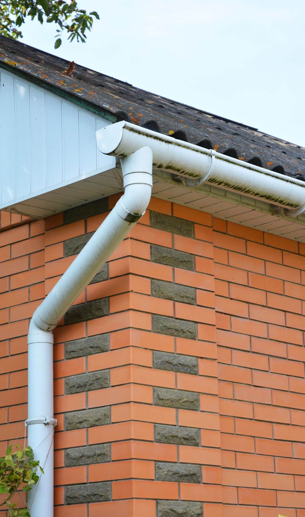 Multi-story commercial gutter service